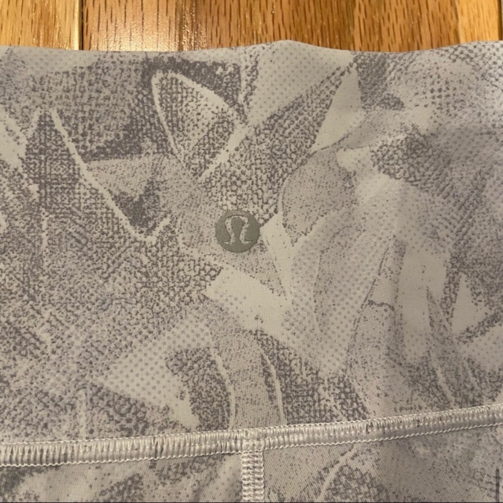 Lululemon Wunder Under Hi-Rise Tight 28" Size 6 - Picture 9 of 10